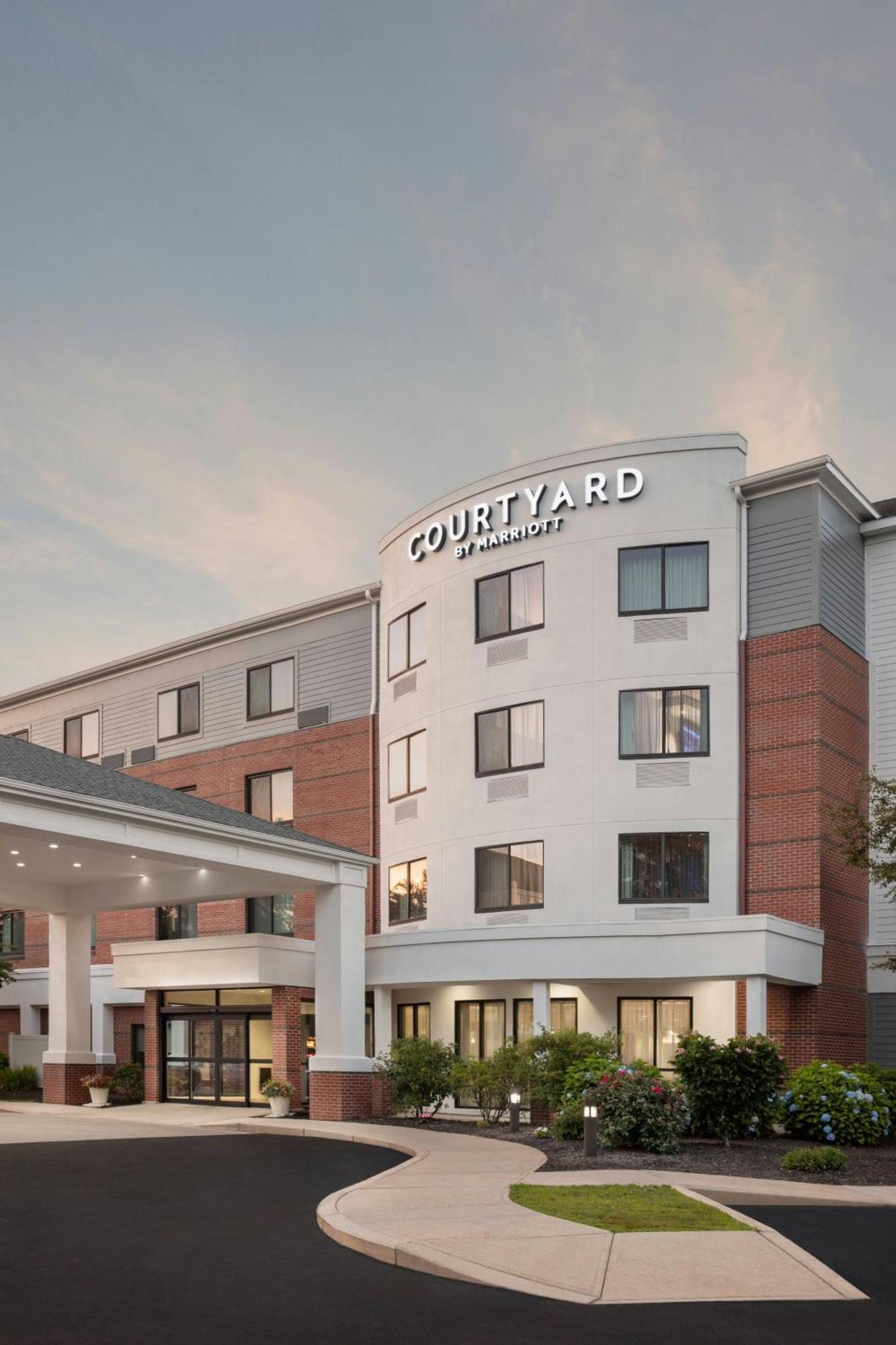 Courtyard Portland Airport Hotel South Portland Buitenkant foto